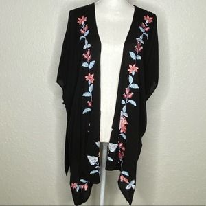 Chloe & Katie Open Front Floral Kimono Size S
